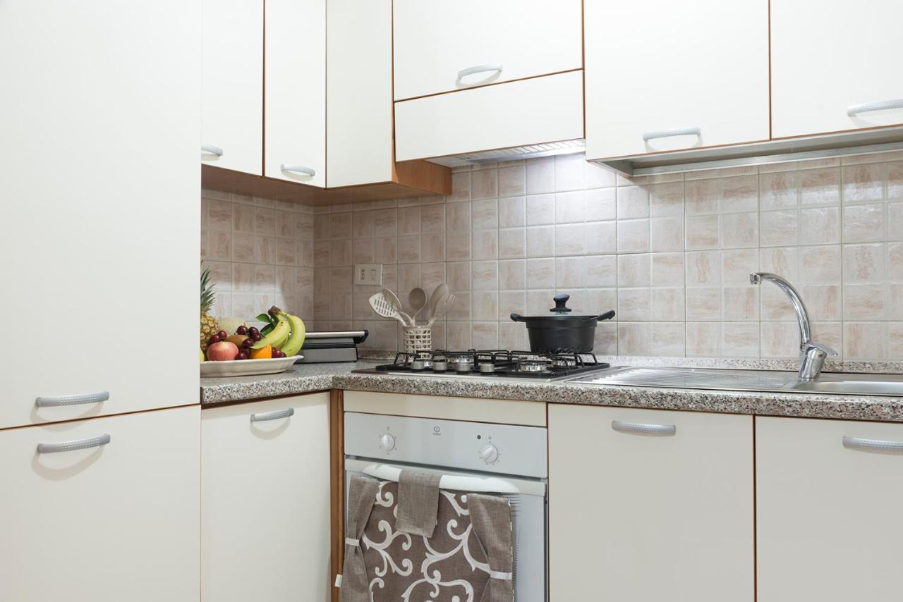 Nina Home - Selfcheck-In Canicattini Bagni Buitenkant foto