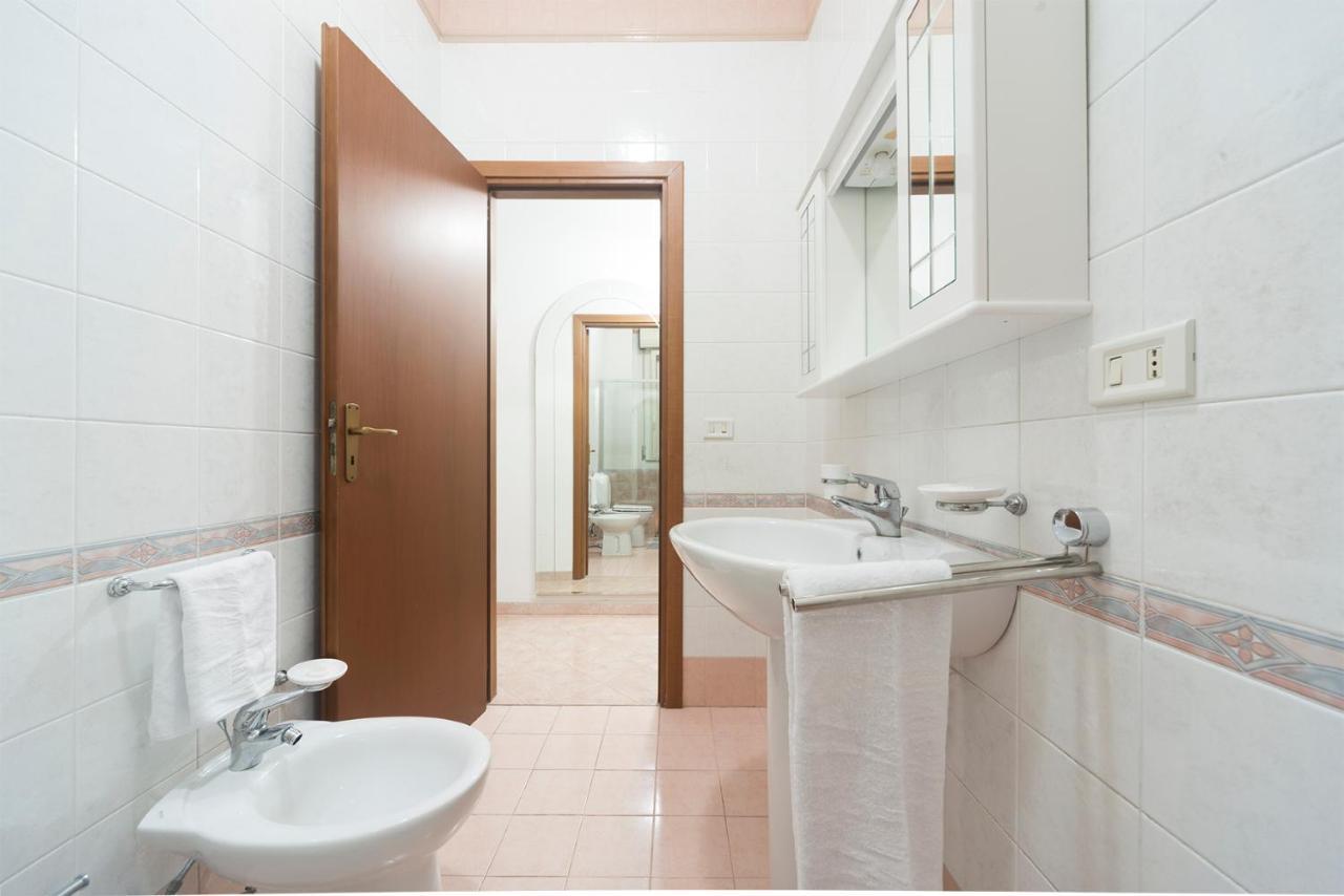 Nina Home - Selfcheck-In Canicattini Bagni Buitenkant foto