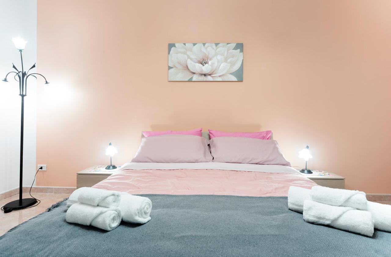 Nina Home - Selfcheck-In Canicattini Bagni Buitenkant foto